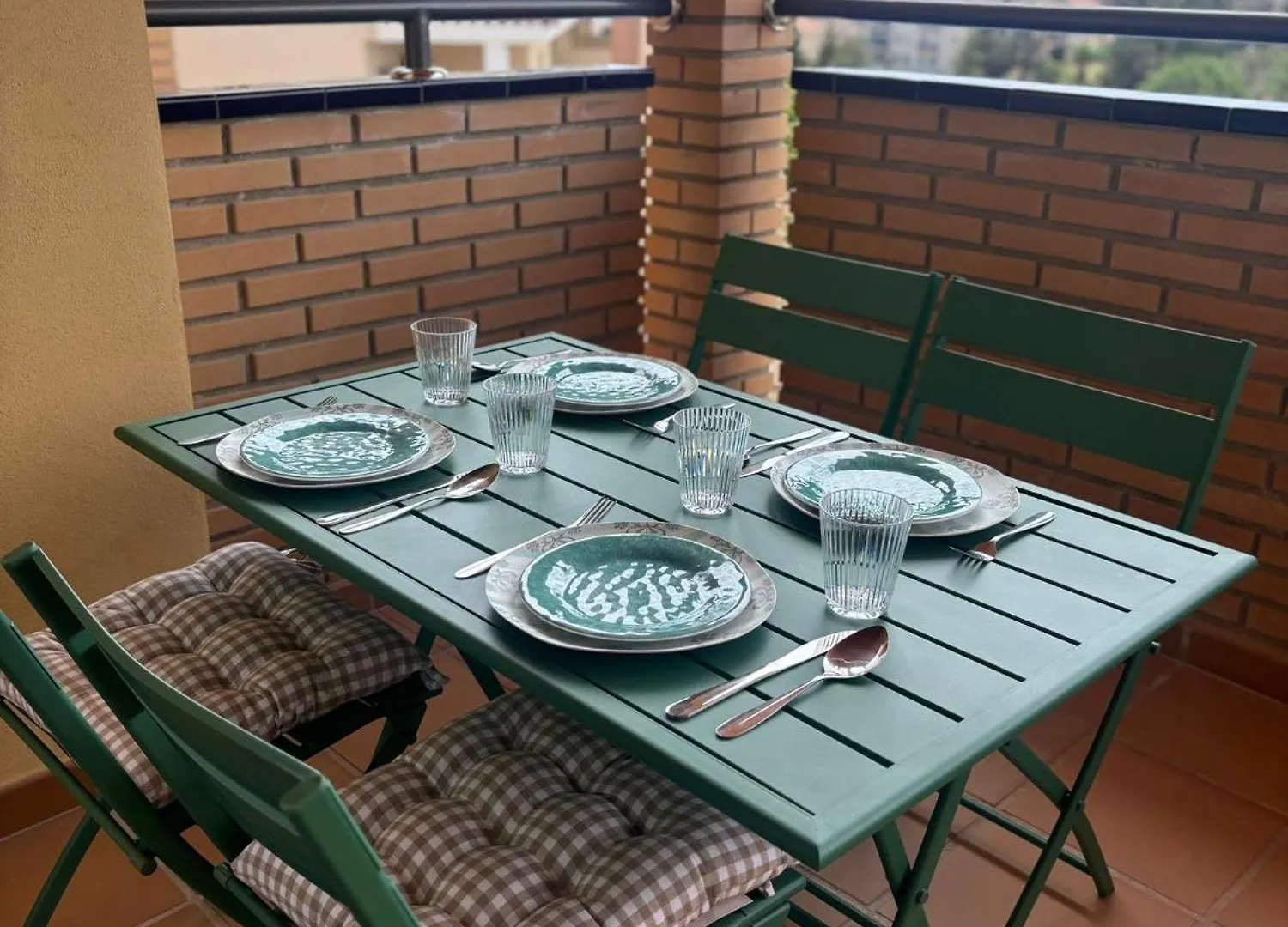 La Perla Del Faro Apartment 0*,